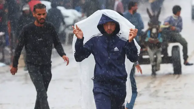 Video thumbnail for Heavy rains, flooding as Storm Byron batters war-torn Gaza