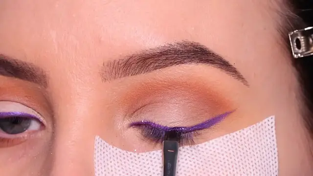'Video thumbnail for Purple Glitter Eyeliner Makeup Tutorial | An Knook'