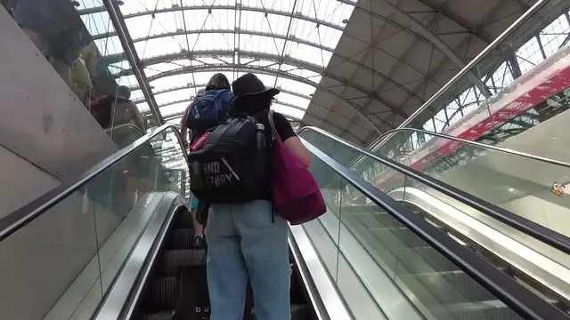 Video thumbnail for Prague to Vienna Train Sitting in Business Class