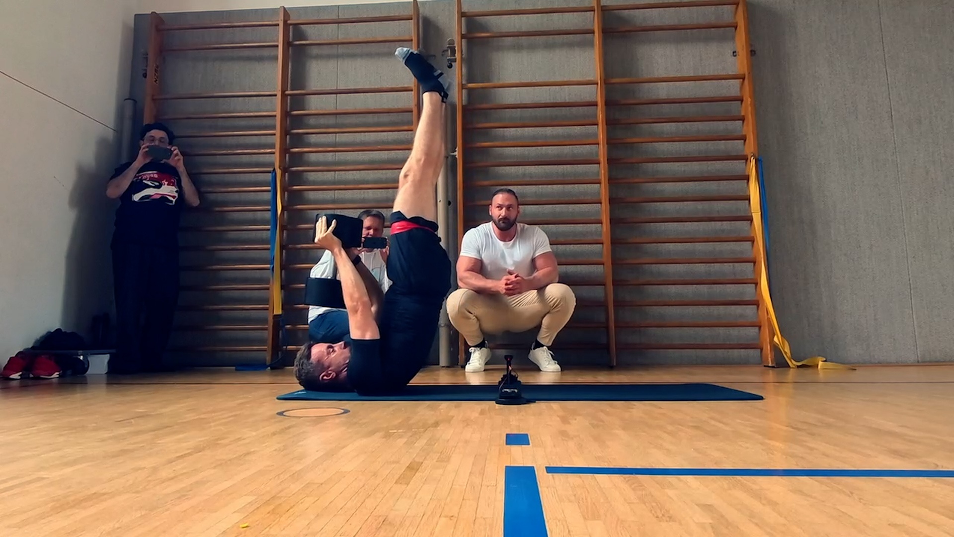 Video thumbnail for 15 Dragon Flags World Record Strength Challenge