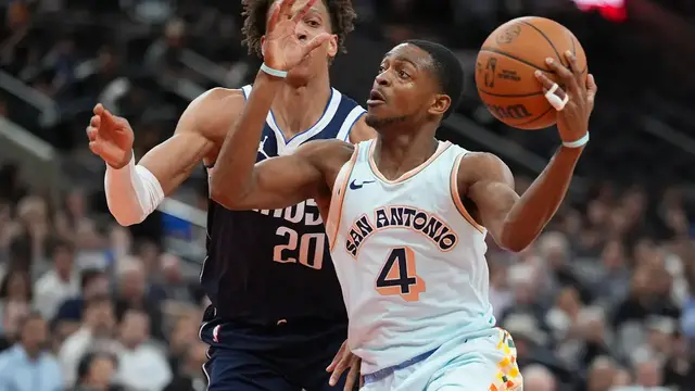 'Video thumbnail for What's the Outlook for the San Antonio Spurs Next Season?'