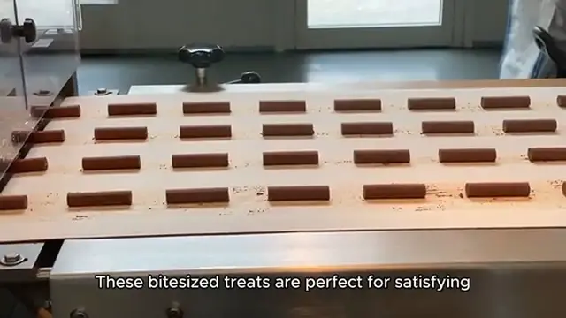 Video thumbnail for Salted Caramel Brownie Bites