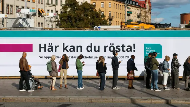 Video thumbnail for Sweden votes as hardline crime and migration policies spread