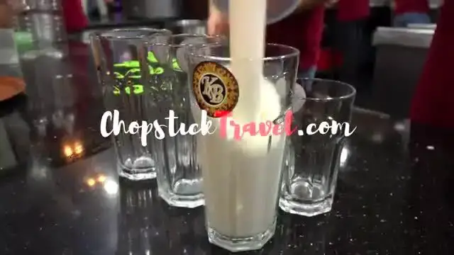 'Video thumbnail for TURKISH STREET FOOD - Adana Kebab + Crazy Şırdan! AMAZING Street Food in Adana, Turkey!!'