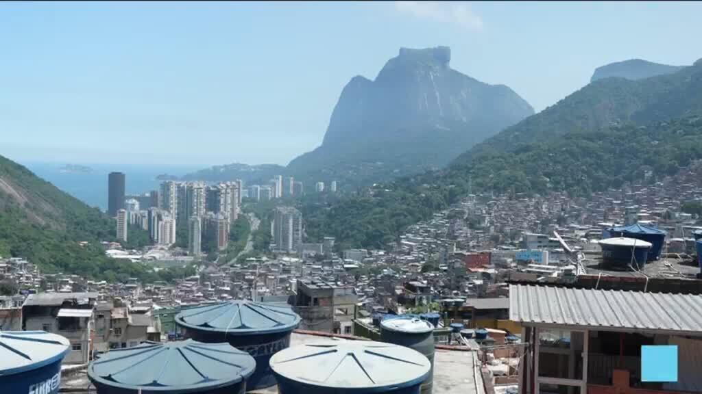 Video thumbnail for Rio's favela guides learn French to meet surging tourist demand