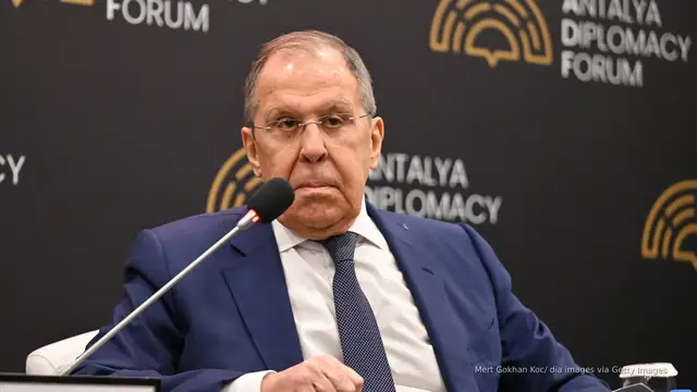 Video thumbnail for Russia suggests June 2 peace talks with Ukraine in Istanbul