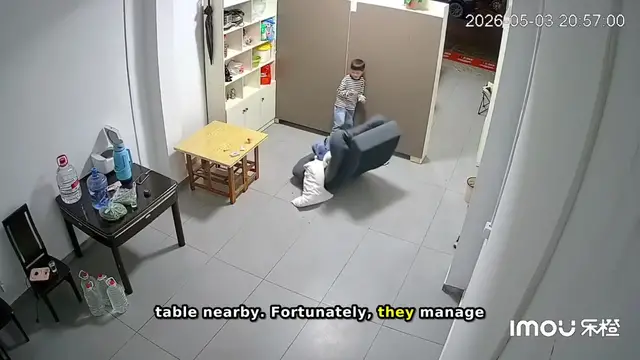 Video thumbnail for Shelf falls during indoor play, narrowly avoided in Hunan, China