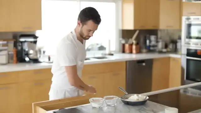 'Video thumbnail for Mirror Glazed "Apple Pie"'