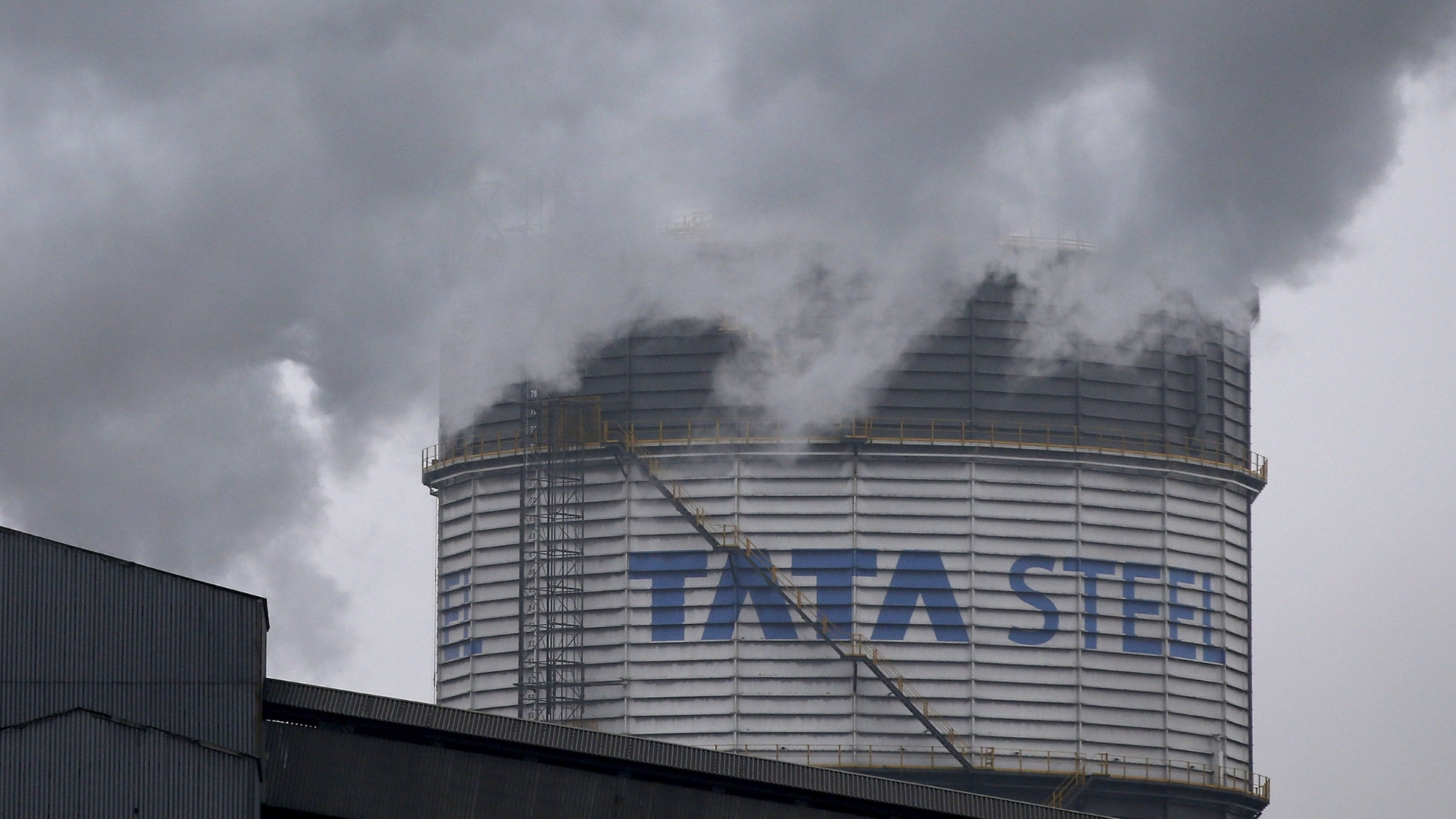 Video thumbnail for UK-China relations on the mend: Chinese-owned steel mill faces questions about future