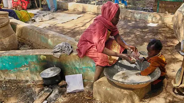 'Video thumbnail for Fighting in North Darfur sees number of displaced people triple'