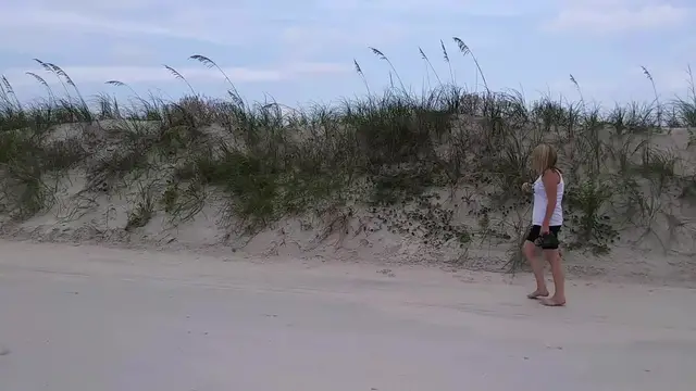 Video thumbnail for Mother And Daughter Reunited After 52 Years Apart | Happily TV