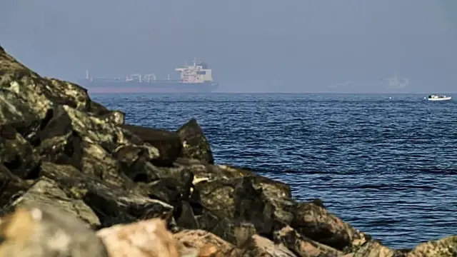 Video thumbnail for Egypt and Qatar stress need for dialogue over Strait of Hormuz