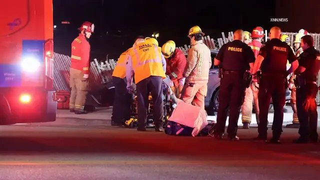 Video thumbnail for US, Bakersfield: Bakersfield Driver Unconscious After Crashing into Canal Fence.