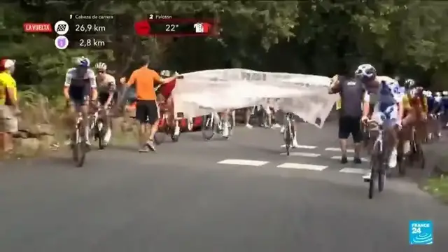 'Video thumbnail for Chaos at Spanish Vuelta cycling race as pro-Palestinian protests disrupt stage'