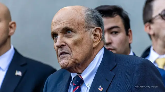 'Video thumbnail for Giuliani injured in New Hampshire car crash, expected to recover'