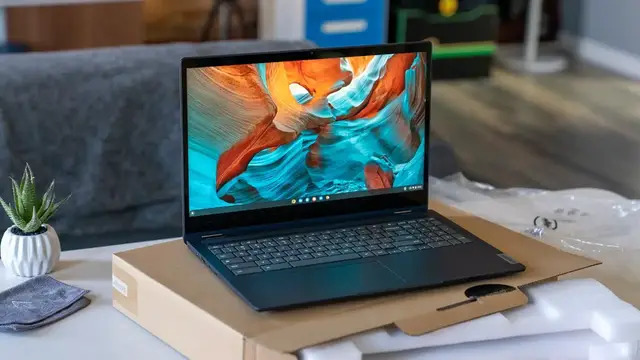 Video thumbnail for Lenovo Flex 3i Chromebook Hands-On & Impressions
