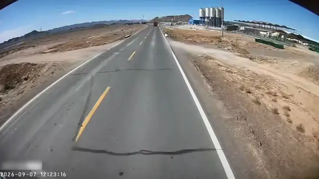 Video thumbnail for Truck Trailer Slides and Falls After Collision on Shanxi Highway