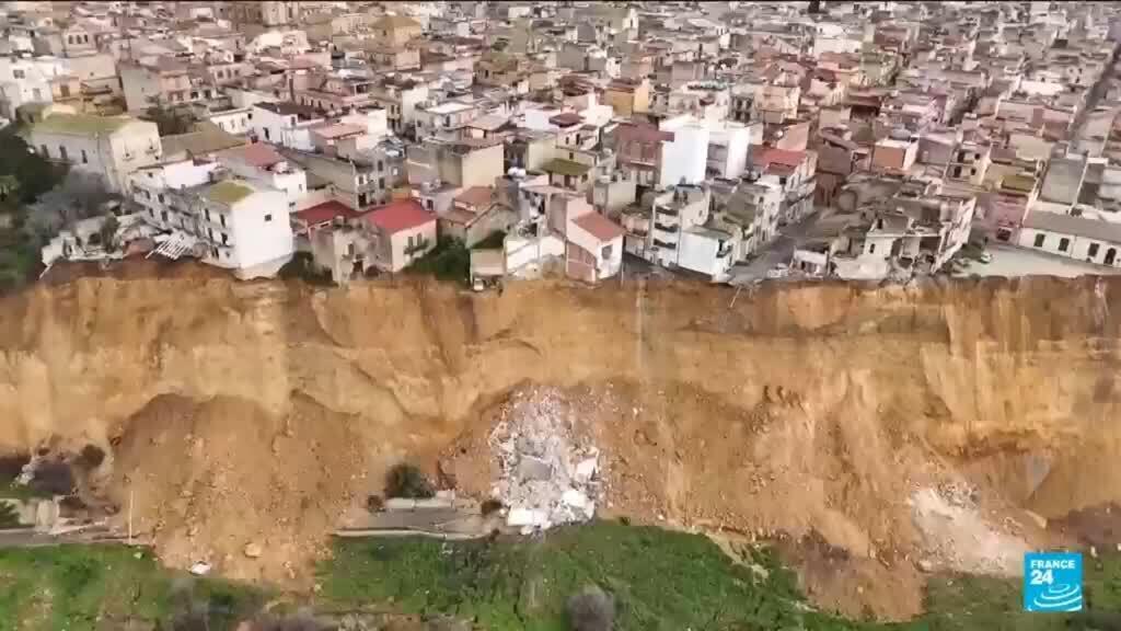 Video thumbnail for Sicilian town impacted by landslide fears it risks widening as 1,500 evacuated
