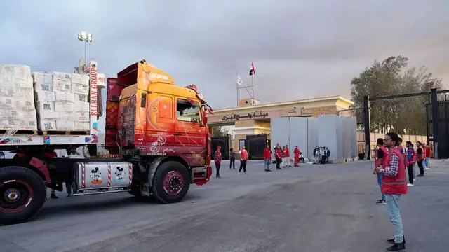 'Video thumbnail for Egyptians call for Rafah border crossing with Gaza Strip to be reopened'