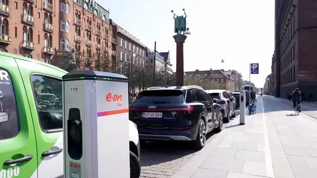 Video thumbnail for Denmark: China to strengthen green economy, AI cooperation with Denmark: Chinese FM.