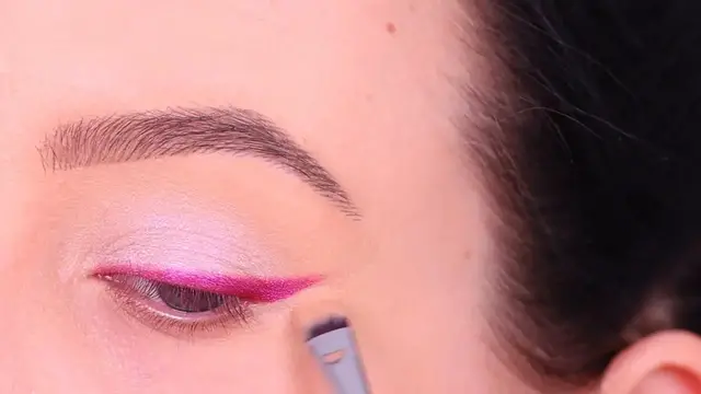 'Video thumbnail for Easy Glam Eye Makeup Look | ABH Fall Romance Eyeshadow Palette'