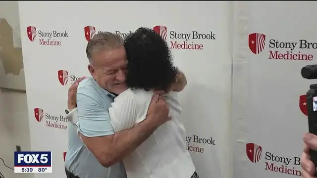Video thumbnail for Long Island kidney recipient meets donor
