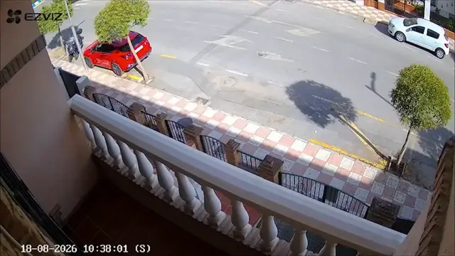Video thumbnail for Spain: MOMENT - Earthquake shakes Andalusia as residents rush from homes.