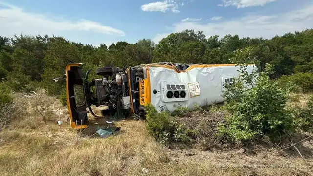 Video thumbnail for School bus carrying 42 students rolls over in northwest Austin, injures dozens