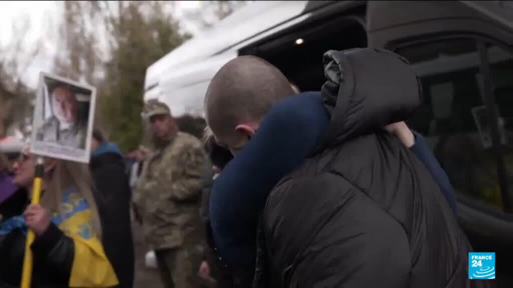 Video thumbnail for Latest exchange of prisoners of war between Russia and Ukraine