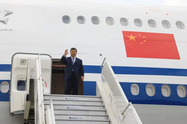 Video thumbnail for Brics summit: Chinese president Xi Jinping arrives in New Delhi