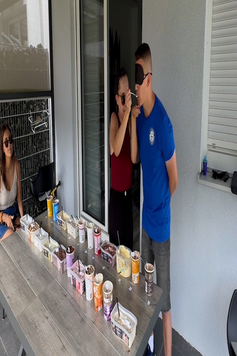 Video thumbnail for 22 Ice Cream Flavors Identified Blindfolded Record