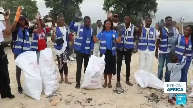 'Video thumbnail for Young volunteers fight plastic waste on Congo’s coast'