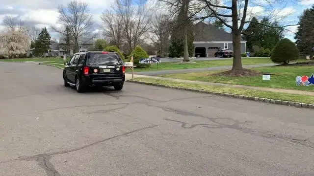 Video thumbnail for Soldier Receives 100-Car Parade After Quarantine Following Deployment | Happily TV