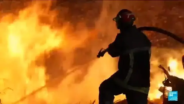 Video thumbnail for Firefighters keep battling wildfire in France’s Landes region