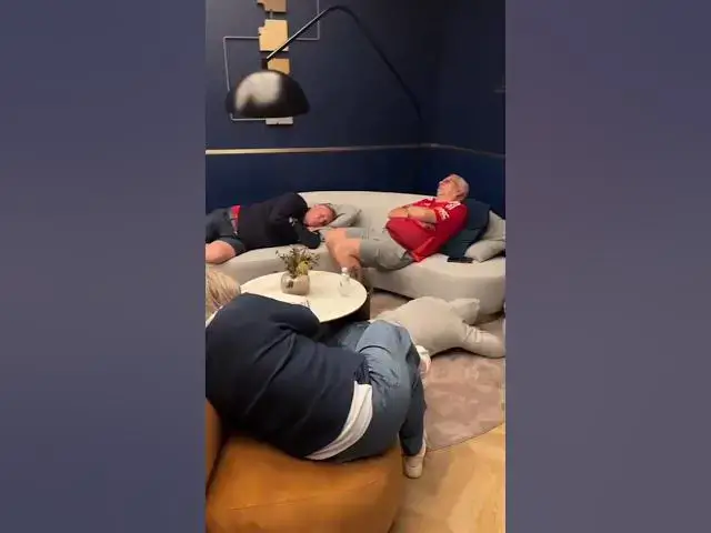 Video thumbnail for Hundreds of English football fans forced to camp out on hotel floor after Europa League final