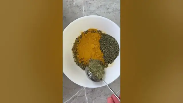 'Video thumbnail for Haz estos Cubitos de pollo caseros duran más de 6 meses'
