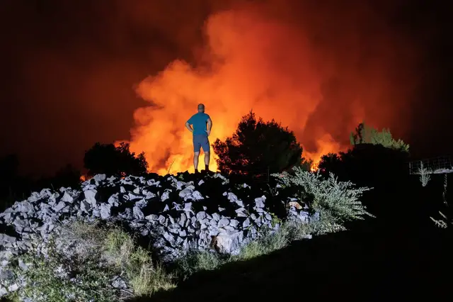 Video thumbnail for Wildfires rage across Europe as heatwaves drive record temperatures