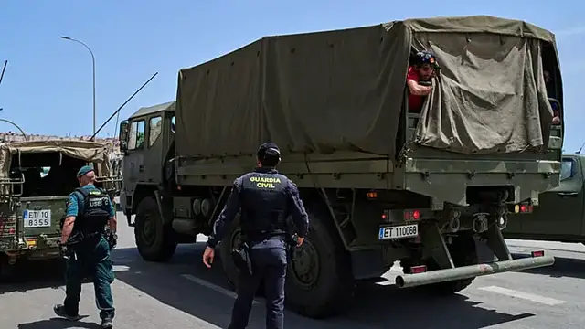 Video thumbnail for Morocco and Spain boost security in Ceuta as another call for border rush seen online