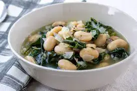 Video thumbnail for White Bean and Kale Soup