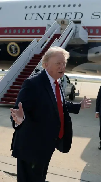 Video thumbnail for Trump takes first flight on new Qatar-gifted Air Force One