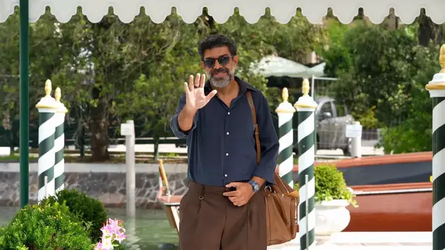 Video thumbnail for Venezia, 83rd Venice International Film Festival 2026, Giorno 9 - Arrivi all’imbarcadero - Pierfrancesco Favino.
