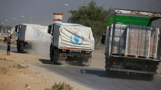 Video thumbnail for Israel reopens Zikim crossing into northern Gaza to allow entry of humanitarian aid