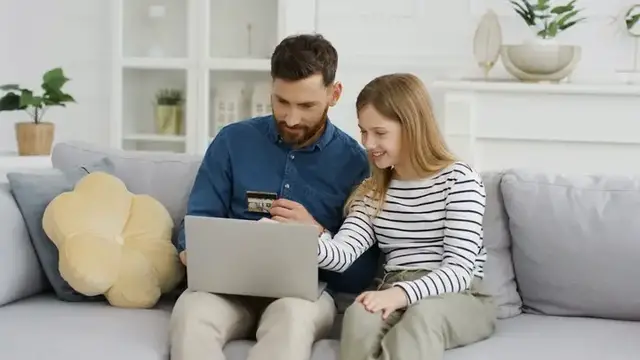 Video thumbnail for Teaching Teens Smart Credit Card Habits