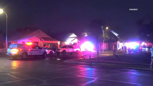 Video thumbnail for US, Phoenix: Mesa Southern Avenue Defensive House Fire.