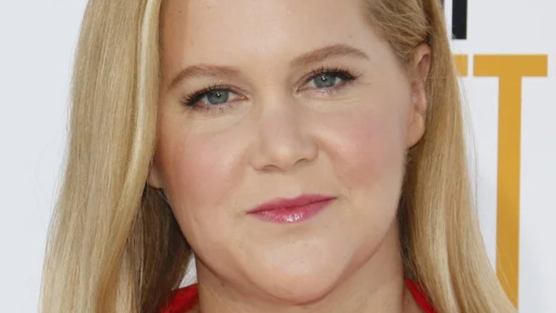 Video thumbnail for Tragic Details About Amy Schumer