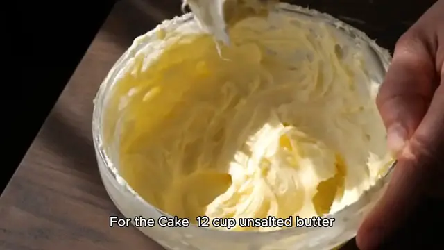 Video thumbnail for Italian Cream Cake Recipe