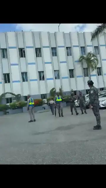 'Video thumbnail for Policía intenta contra tolentino '