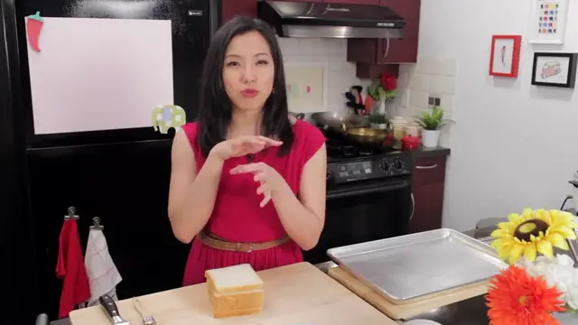 'Video thumbnail for Thai Pork Toast Recipe ขนมปังหน้าหมู - Hot Thai Kitchen_(720P_HD)'