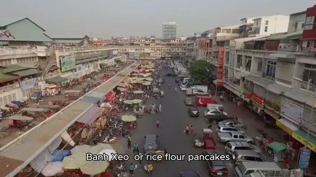 Video thumbnail for Vietnamese Banh Xeo (Rice Flour Pancakes)