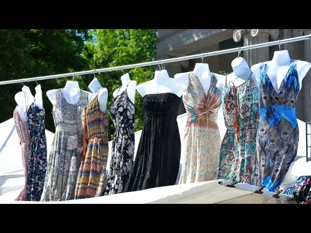 Video thumbnail for Soñar con vestidos: Significados profundos-video blog